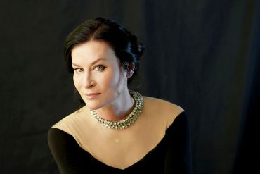 JOANNA  WOŚ