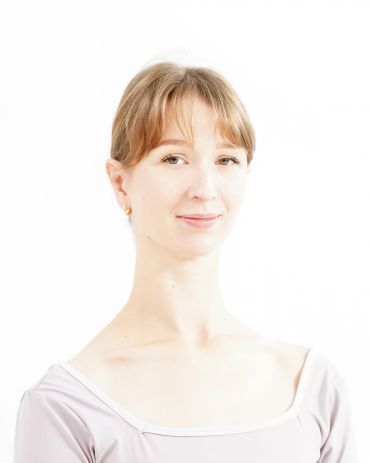 JULIA SAFIN