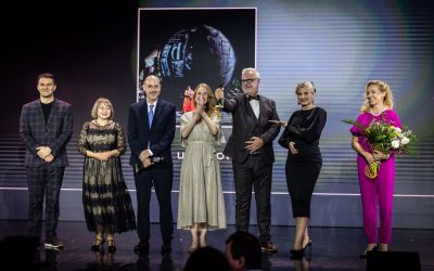 RAJ UTRACONY Krzysztofa Pendereckiego, pod kierownictwem muzycznym Rafała Janiaka otrzymał nagrodę XVIII Teatralnych Nagród Muzycznych za najlepszy spektakl!

Grzegorz Pańtak (choreograf), Małgorzata Słoniowska (kostiumografka), Luigi Scoglio (scenograf), Michał Znaniecki (reżyser), Joanna Freszel (Solistka występująca w partii Ewy)

fot. B.Kruk, archiwum KTT