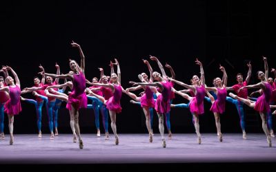 English National Ballet dancers performing William Forsythe’s Playlist (EP) in The Forsythe Programme © Photography by ASH